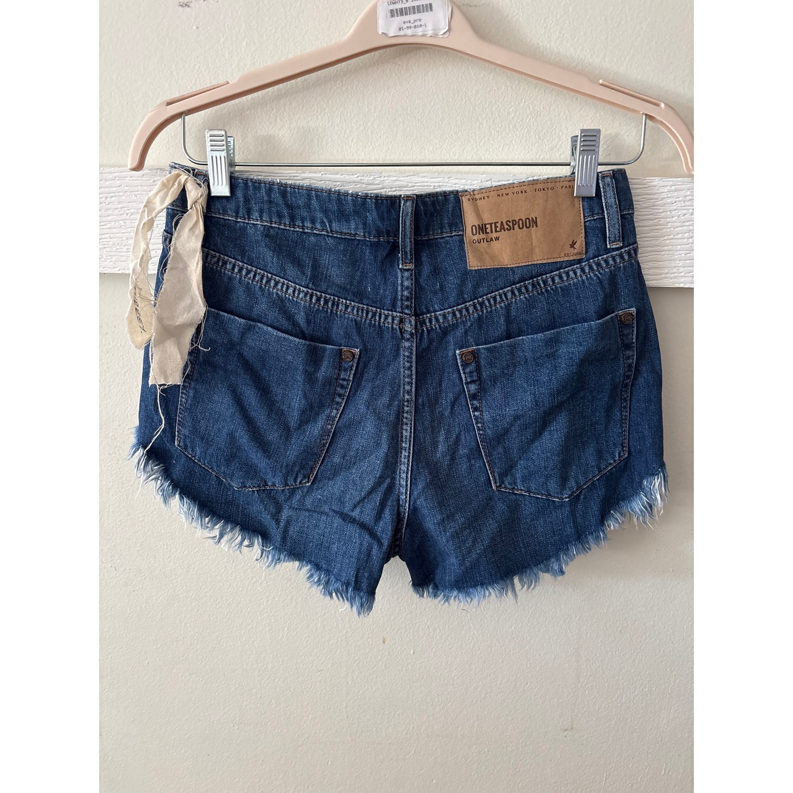 New One Teaspoon Sz 26 Outlaws Low Waist Frayed Cut Off Denim Blue Jean Shorts — image 4 of 4